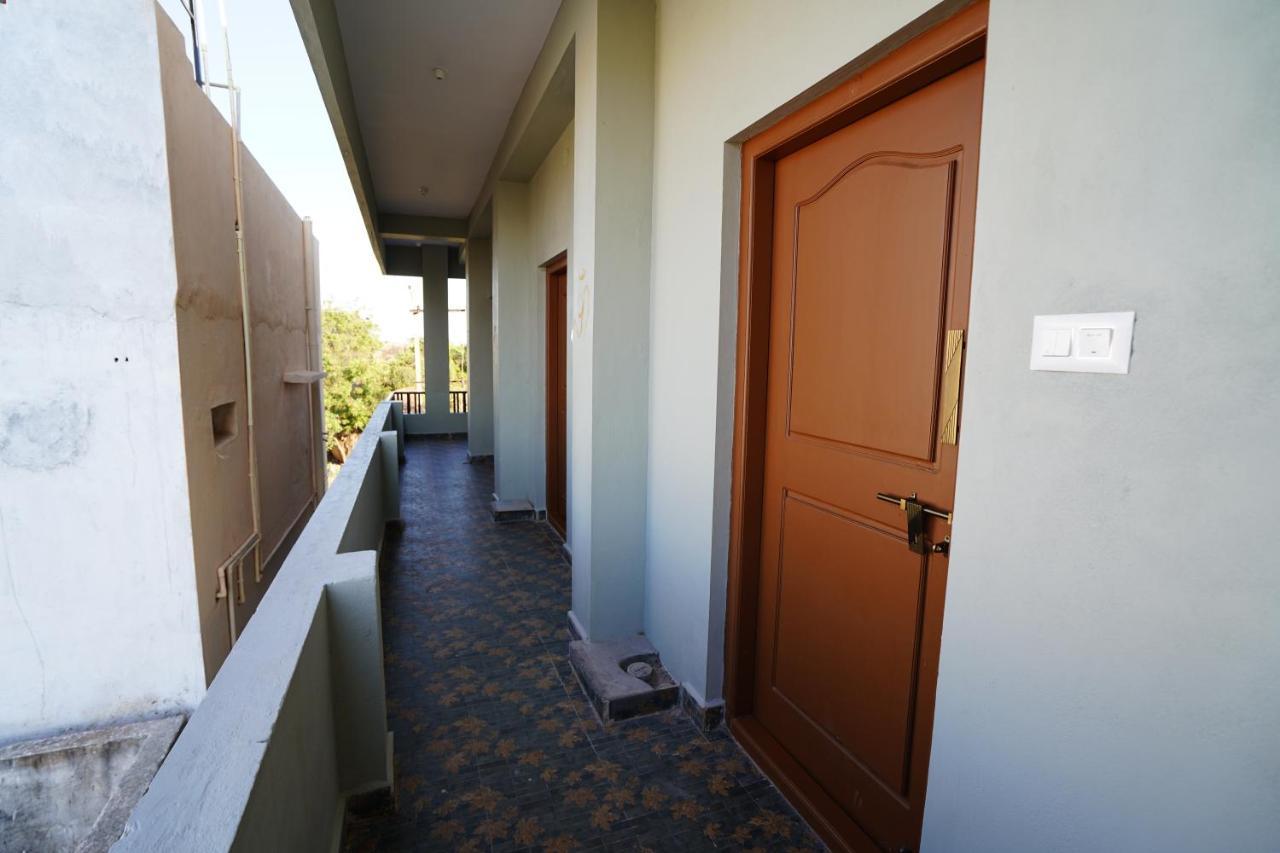 Akash Homestay Hampi Εξωτερικό φωτογραφία